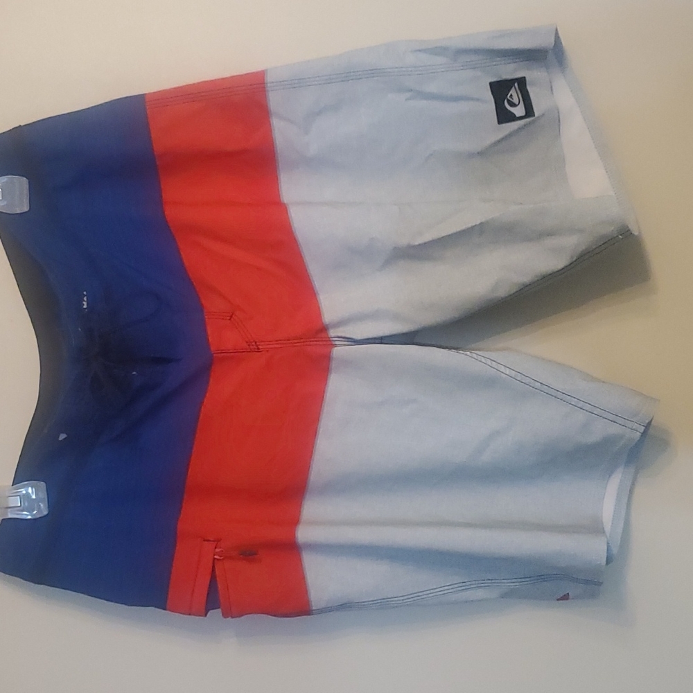 Gently used mens size 33 quicksilver board shorts